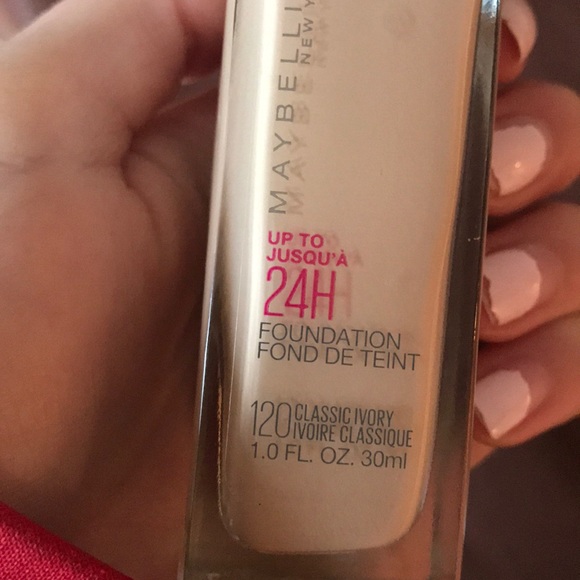 NEW Morphe Premium Lashes & Maybelline Foundation - Picture 2 of 6